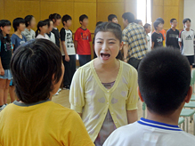 『桃次郎の冒険』出演俳優が、八戸市で「美しい日本語の話し方教室」を実施しました