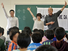 静岡市の小学校で「美しい日本語の話し方教室」が行われました