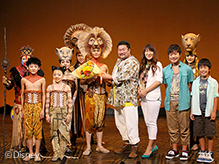 『ライオンキング』東京公演に、佐々木健介さん・北斗晶さんご一家が来場されました！