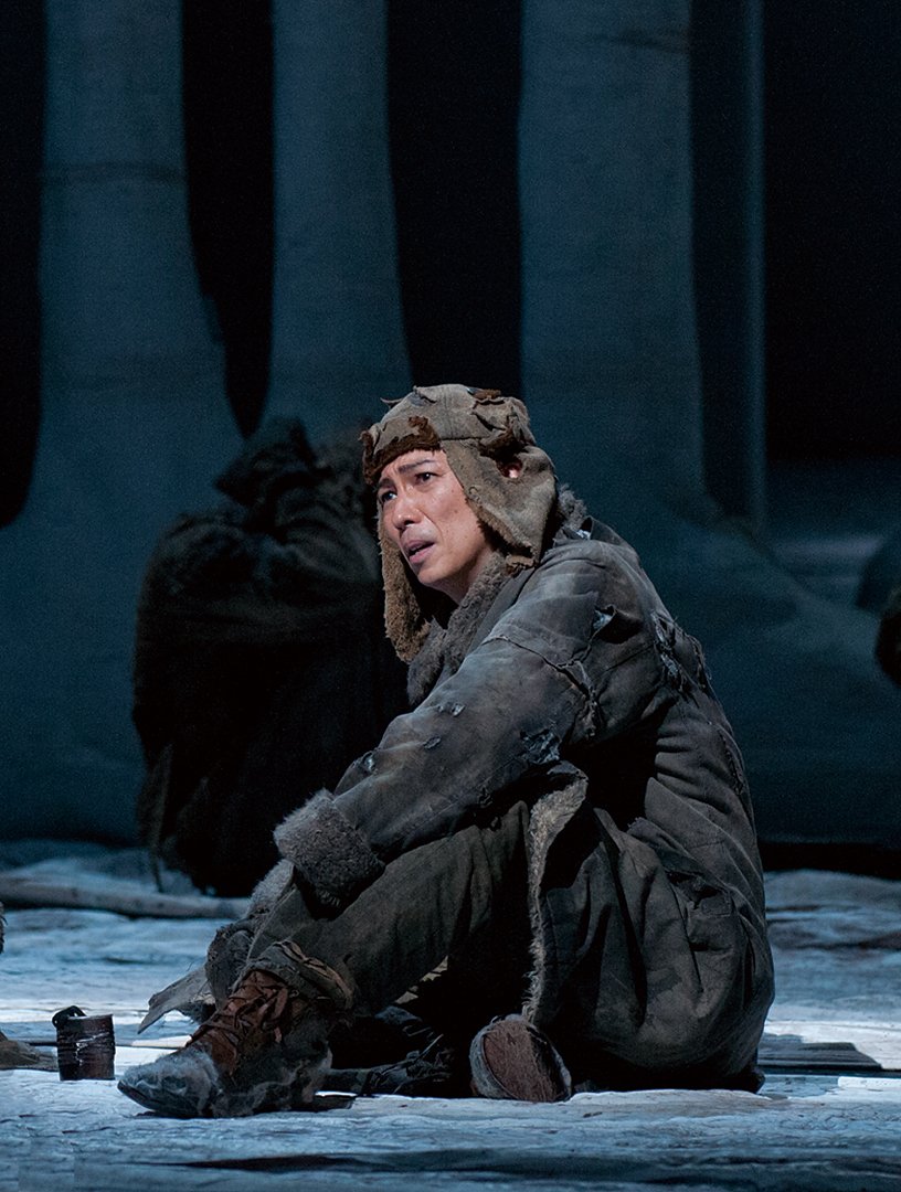 『異国の丘』九重秀隆の舞台写真