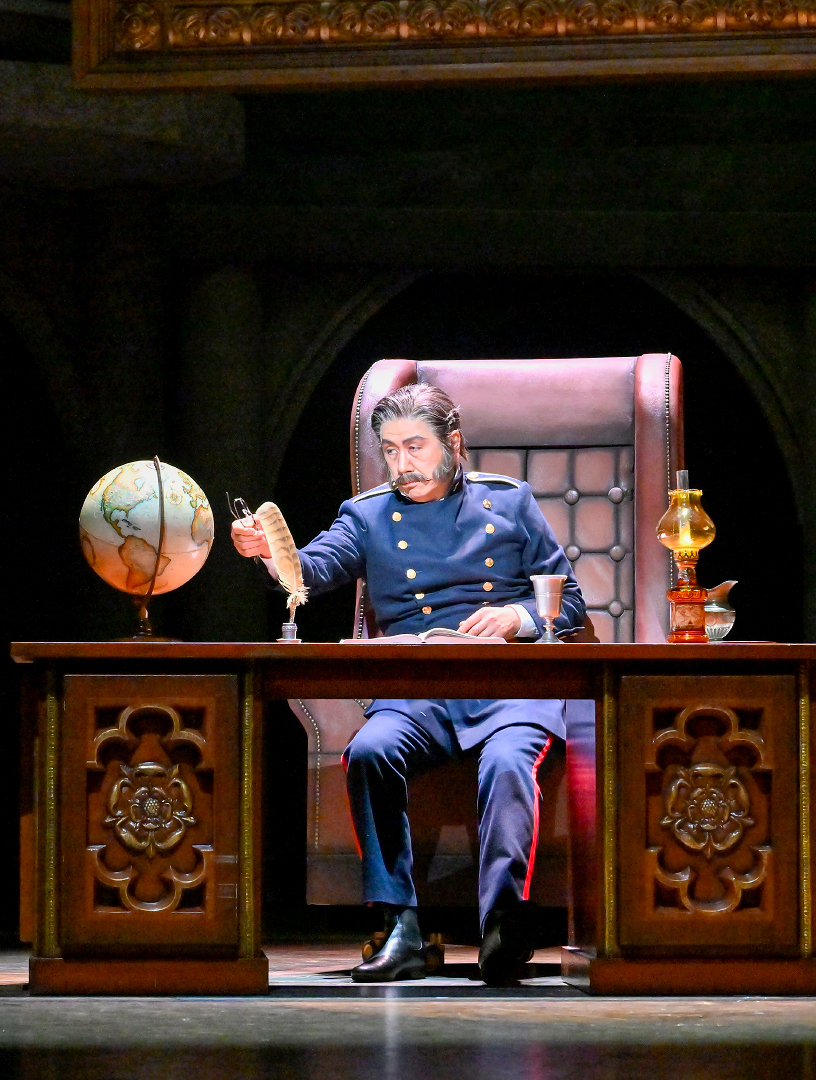 『ゴースト＆レディ』ジョン・ホール軍医長官の舞台写真