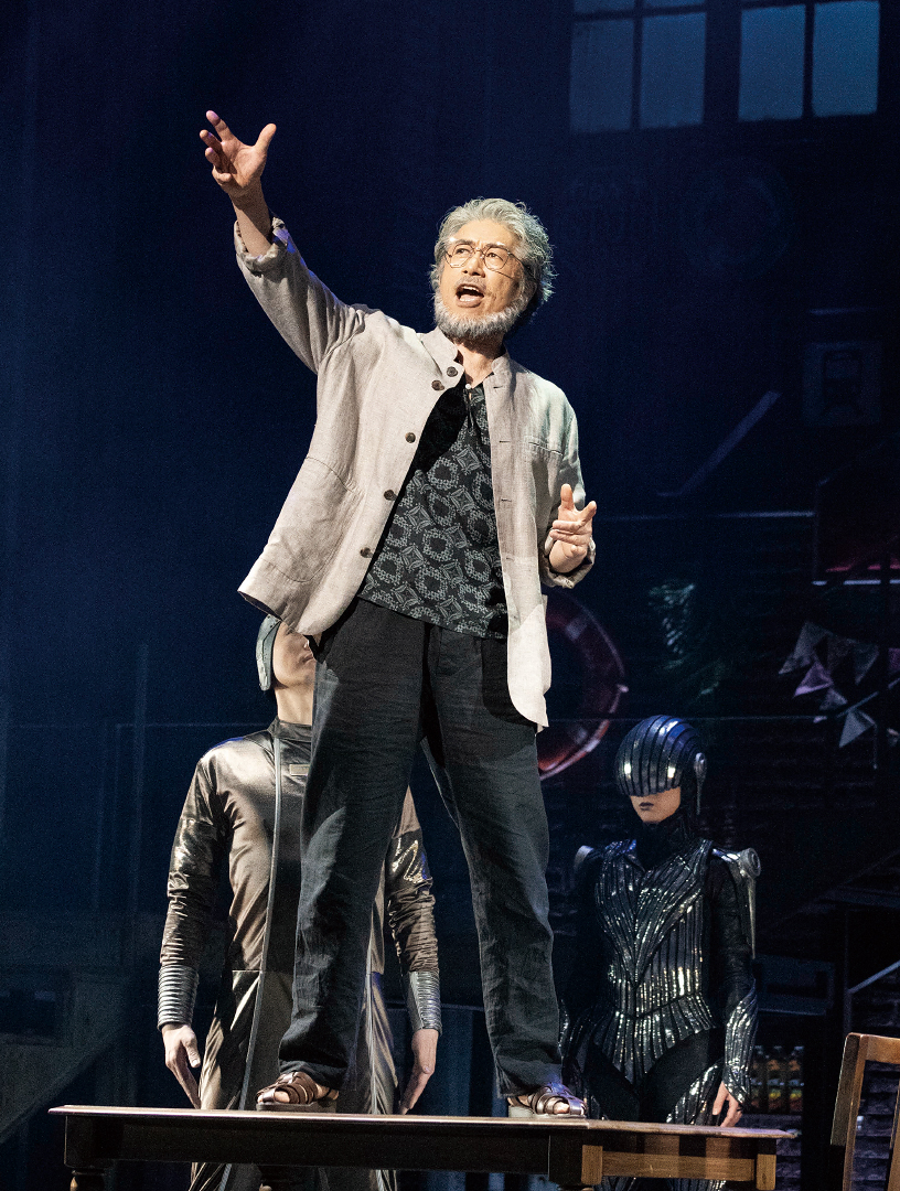 『ロボット・イン・ザ・ガーデン』ボリンジャーの舞台写真