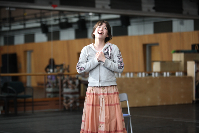 愛と魔法の物語、いよいよ福岡へ！－－『美女と野獣』稽古が進行中