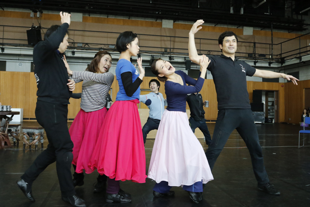 愛と魔法の物語、いよいよ福岡へ！－－『美女と野獣』稽古が進行中