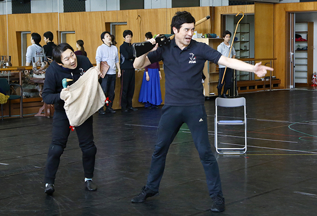 愛と魔法の物語、いよいよ福岡へ！－－『美女と野獣』稽古が進行中