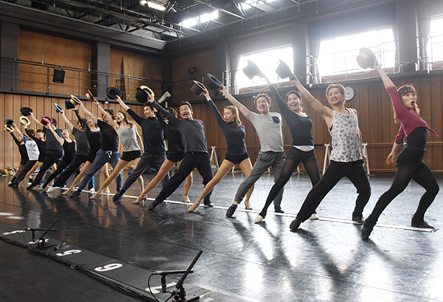 『コーラスライン』、再び東京・自由劇場へ――稽古場レポート