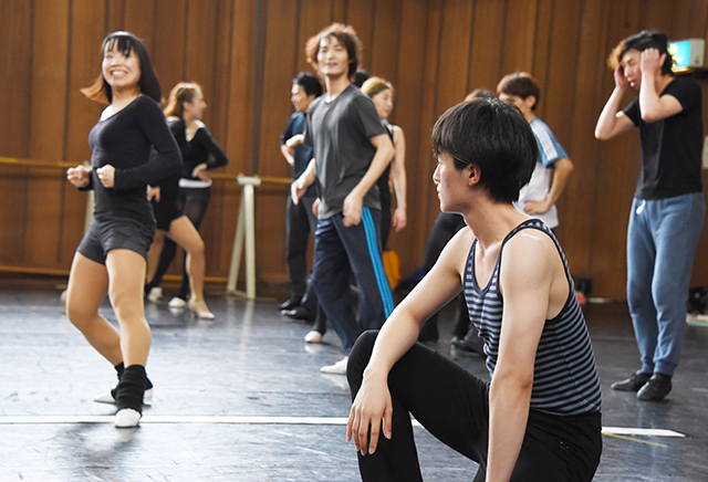 『コーラスライン』、再び東京・自由劇場へ――稽古場レポート