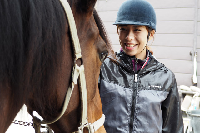 【続・北海道編】『エクウス』出演候補者らが厩舎で掃除や乗馬を体験！