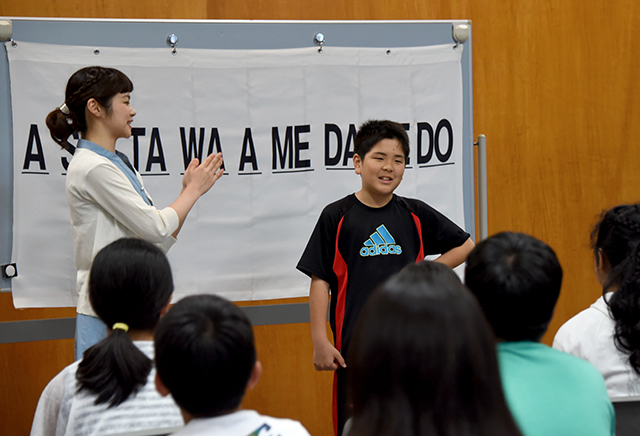 『ガンバの大冒険』ゆかりの地・八丈島の子どもたちへ――出演俳優が『美しい日本語の話し方教室』を実施しました！