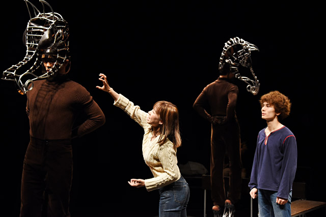 いよいよ今週末開幕！『エクウス』東京公演 舞台稽古レポート