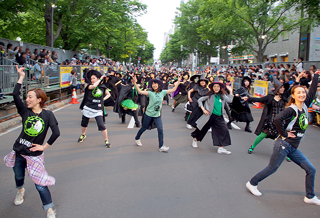 札幌・ＹＯＳＡＫＯＩソーラン祭りに『ウィキッド』が登場しました！