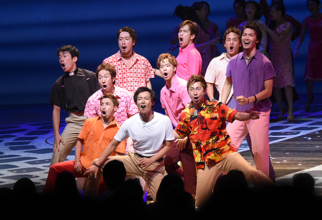 １０月２３日（日）までの期間限定公演！――『マンマ・ミーア！』が開幕しました