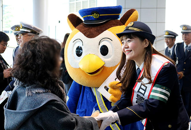 『リトルマーメイド』名古屋公演出演キャストが、一日警察署長に就任しました！