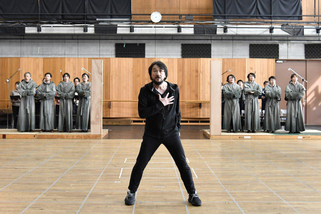 『ノートルダムの鐘』の稽古場から――横浜公演開幕まであと2週間！
