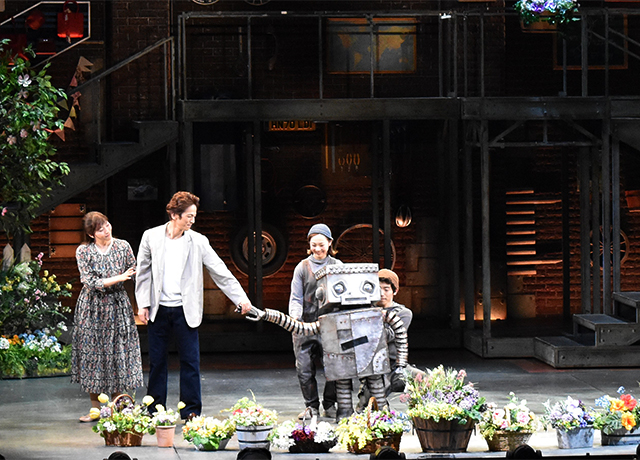 ロボット イン ザ ガーデン 福岡公演が開幕しました 最新ニュース 劇団四季