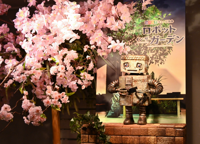 会場にはミニチュア”タング”の姿も