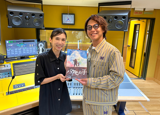 FM802「Grace Place」収録に臨んだ、熊徹役・田中彰孝（右）。※放送日などの詳細は決まり次第当ウェブサイト・メディア情報にてお知らせいたします