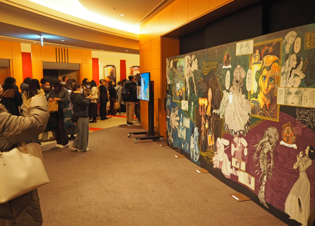 大阪公演でも、藤田和日郎氏オリジナルアート作品（2階客席ロビー）と、講談社から寄贈いただいた特設パネル（インフォメーション前）を展示。ぜひご覧ください。