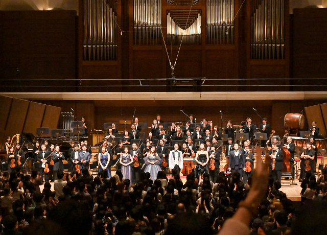 「新日本フィル×富貴晴美コンサート」カーテンコールの様子