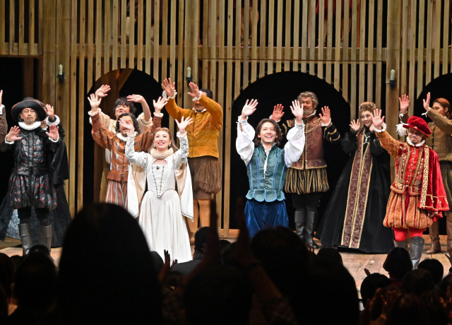 『恋におちたシェイクスピア』は、4月25日（土）からは京都劇場で上演。どうぞご期待ください