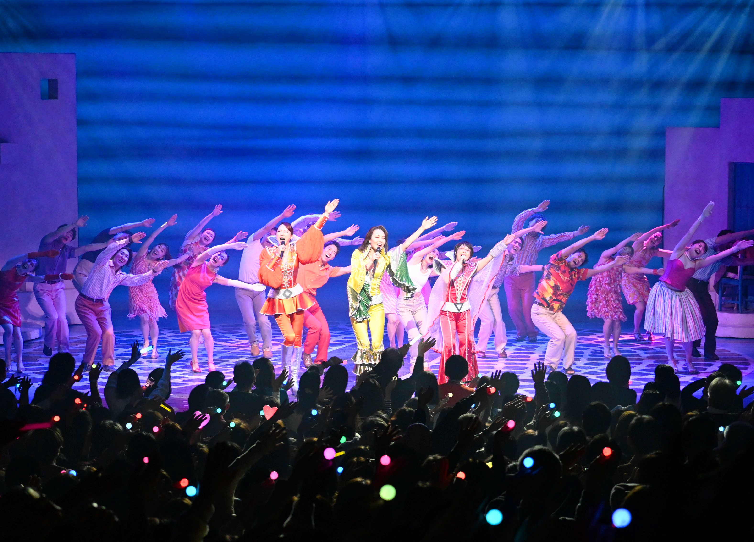 『マンマ・ミーア！』の次の上演地は横浜。皆様のご来場をお待ちしています！