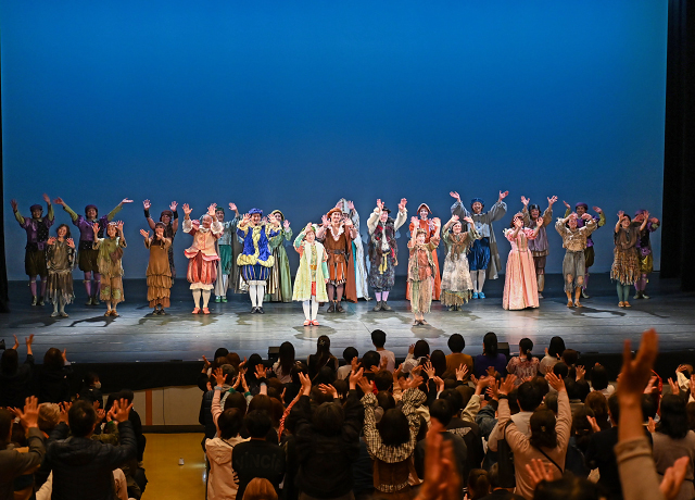 『王子と少年』全国公演千秋楽カーテンコールの様子