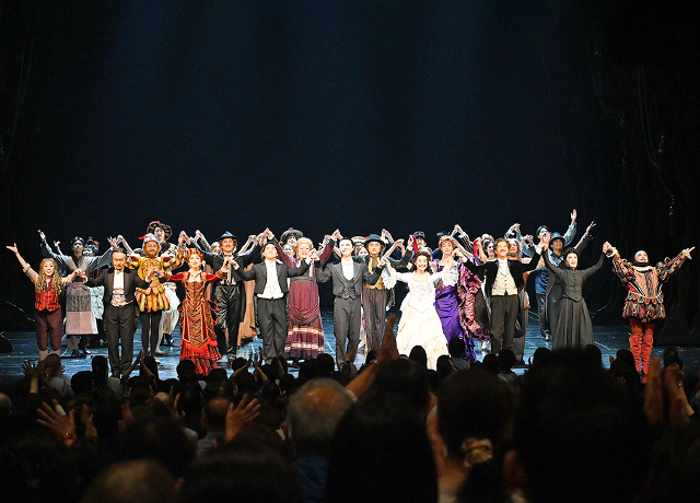 『オペラ座の怪人』名古屋公演　当日のカーテンコールの様子